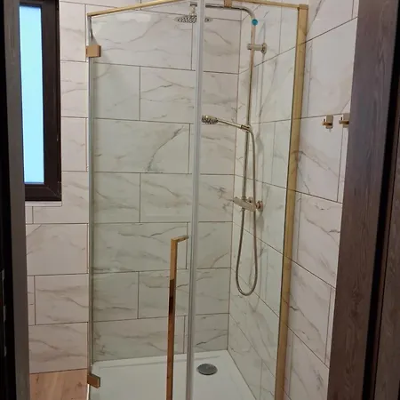 Дом отдыха Przy Lesie Lakie (Zlotow)